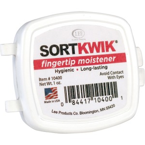 LEE Sortkwik Fingertip Moistener with Nonskid Base